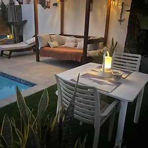 Apartment Romantico Con Piscina Privada Solo Ti Punta Mujeres