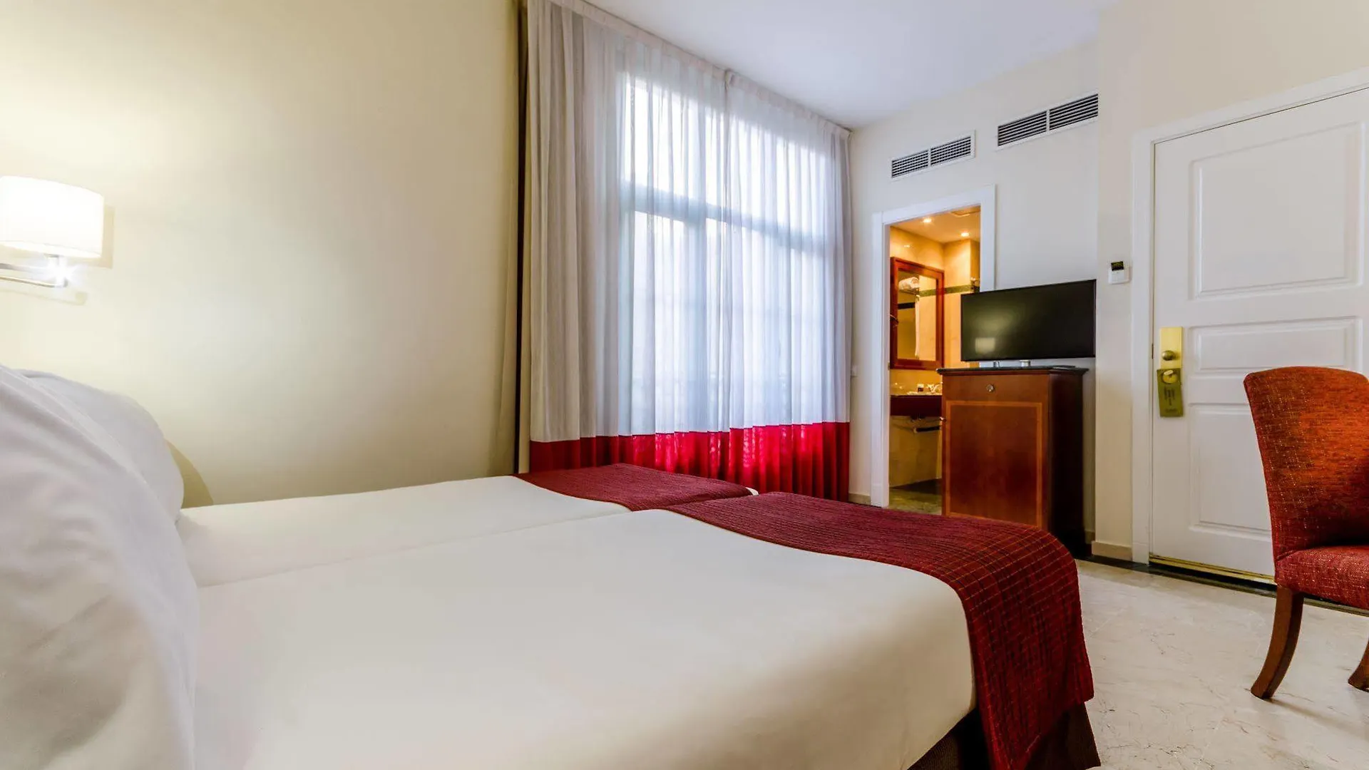 Hotel Eurostars Via Laietana Barcellona 4*,  Spagna